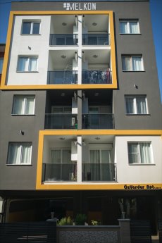 Özvardar Apartmanı