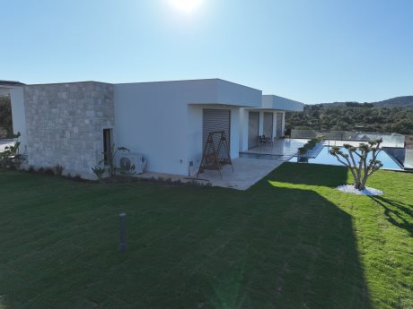 F.B. Evi - URLA