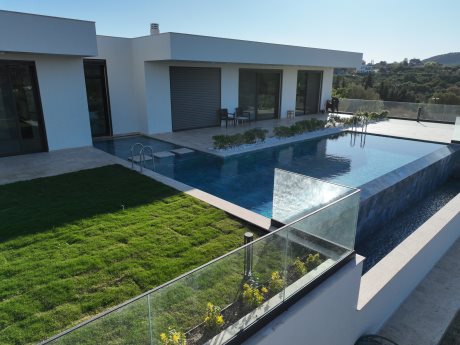 F.B. Evi - URLA
