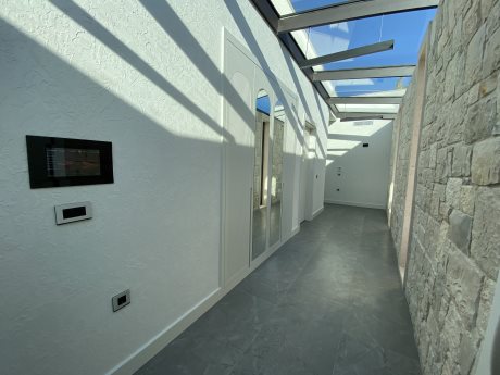 F.B. Evi - URLA